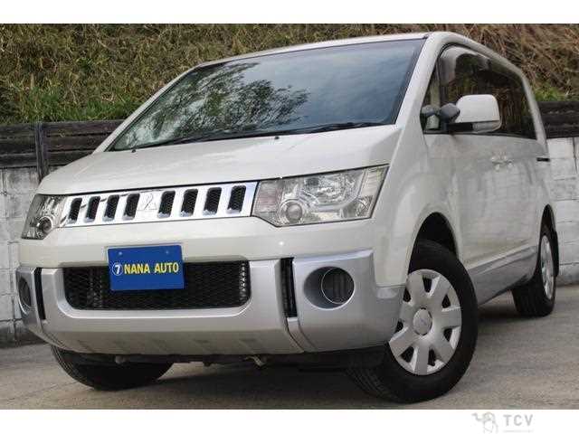 2011 Mitsubishi Delica D5