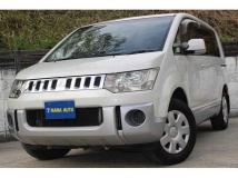 2011 Mitsubishi Delica D5