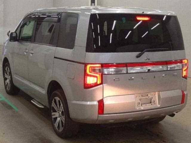 Mitsubishi Delica D5 2023 — миниатюра 6