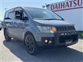 2008 Mitsubishi Delica D5