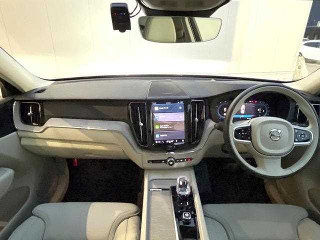 Volvo XC60 2023 — фото 3 купить в Москве