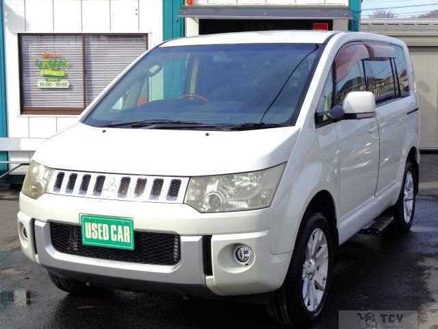 2011 Mitsubishi Delica D5