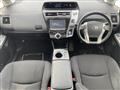 2015 Toyota PRIUS α
