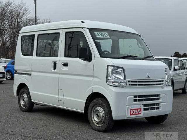2019 Mitsubishi Minicab Van