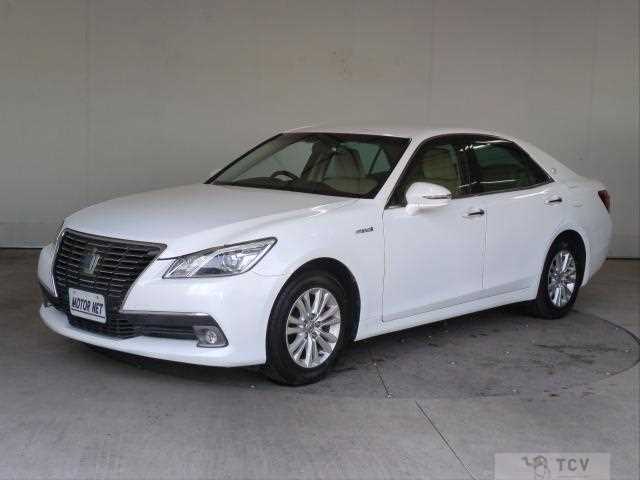 2014 Toyota Crown Hybrid