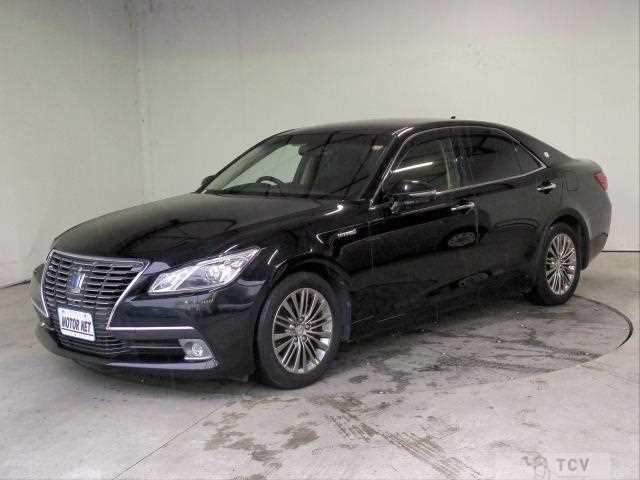 2013 Toyota Crown Hybrid