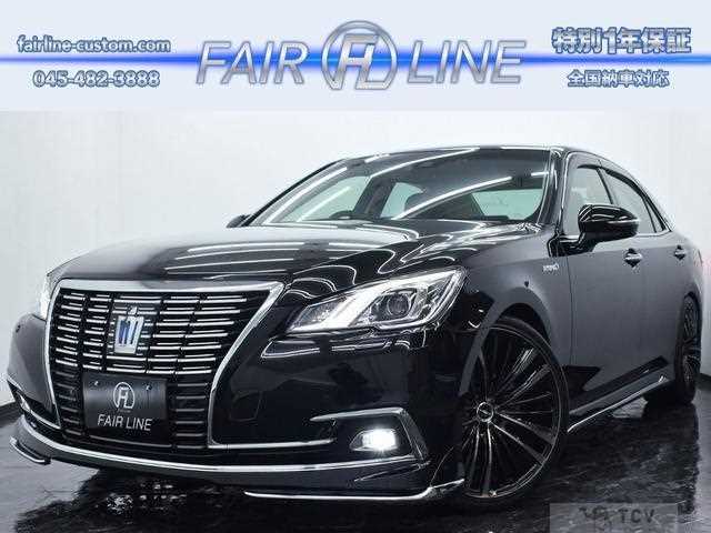 2017 Toyota Crown Hybrid