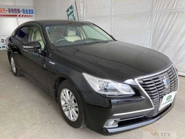 2015 Toyota Crown Hybrid