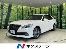 2013 Toyota Crown Hybrid