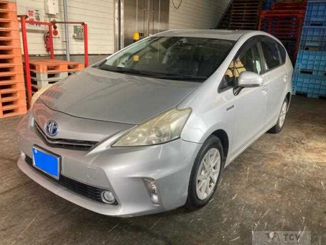 2013 Toyota PRIUS α