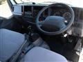 2016 Isuzu Elf Truck
