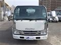 2013 Isuzu Elf Truck