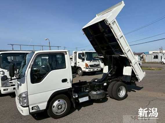 2020 Isuzu Elf Truck
