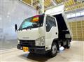 2025 Isuzu Elf Truck