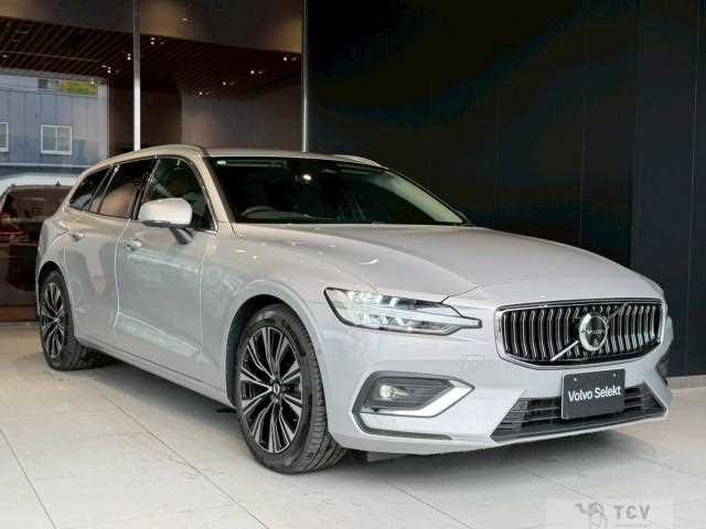 2025 Volvo V60