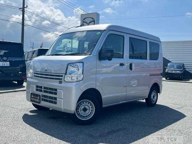 2022 Mitsubishi Minicab Van