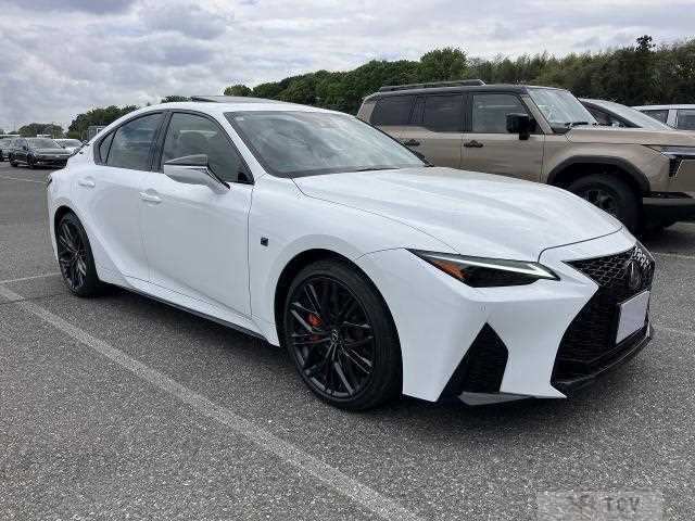2023 Lexus IS