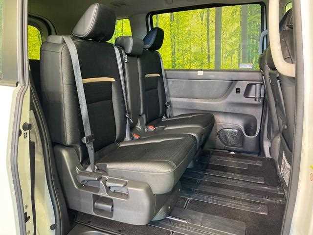 Nissan Serena 2025 — миниатюра 10