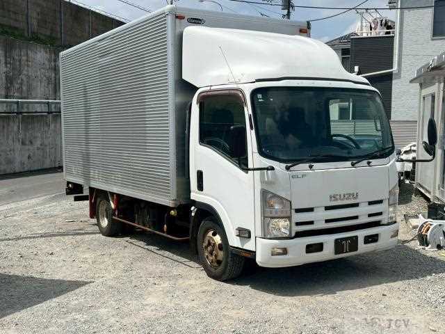 2011 Isuzu Elf Truck