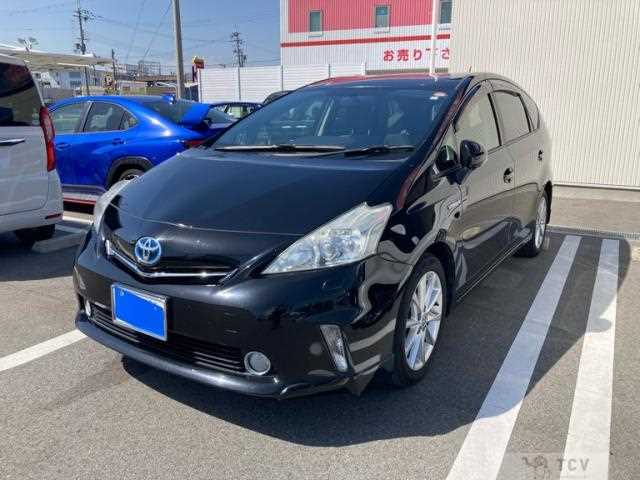 2013 Toyota PRIUS α
