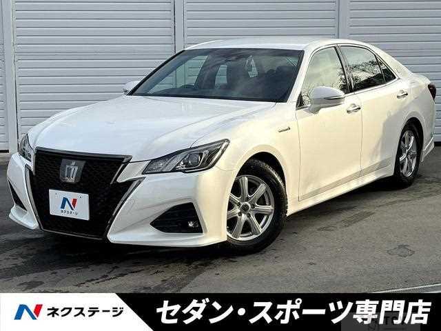 2017 Toyota Crown Hybrid