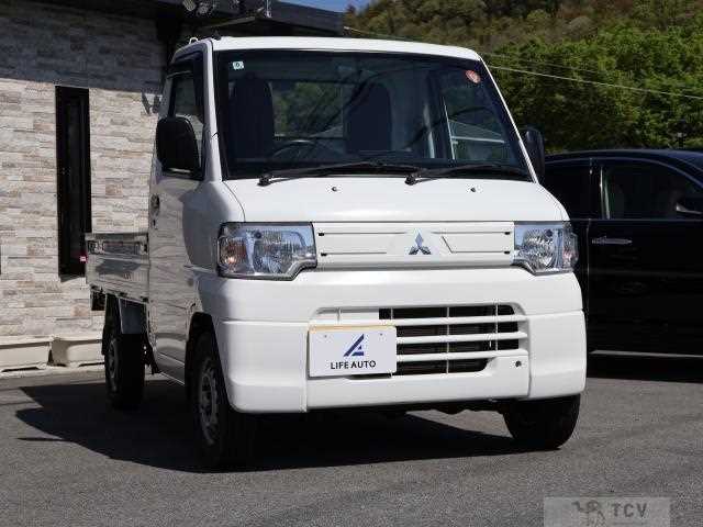 2013 Mitsubishi Minicab Truck