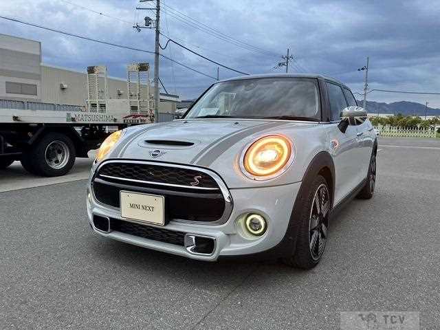 2021 BMW MINI