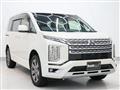 2019 Mitsubishi Delica D5