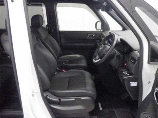 Honda Step WGN 2025 — миниатюра 7