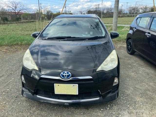 2013 Toyota AQUA