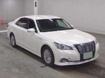 2018 Toyota Crown Hybrid