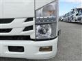 2020 Isuzu Elf Truck