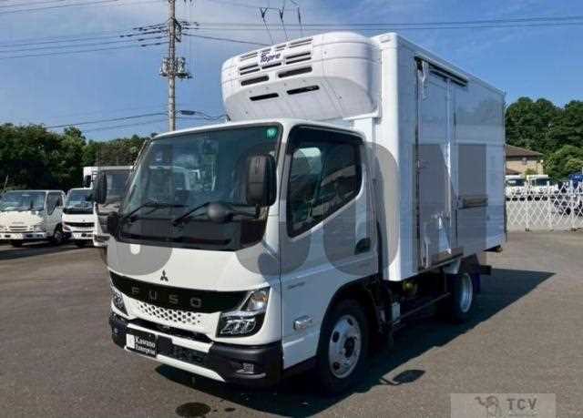 2025 Mitsubishi Fuso Canter