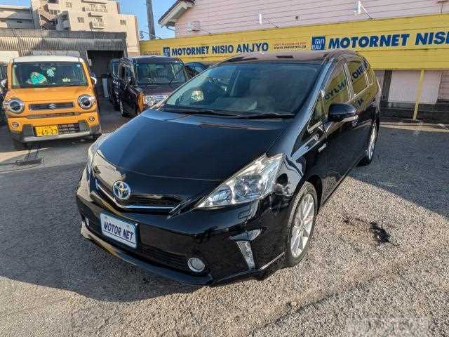 2013 Toyota PRIUS α