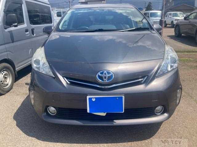 2013 Toyota PRIUS α