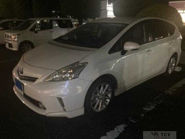 2013 Toyota PRIUS α
