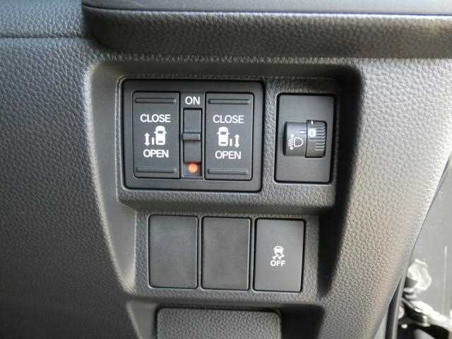 Honda Step WGN 2025 — фото 10 купить в Москве