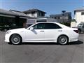 2015 Toyota Crown Hybrid
