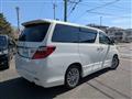 2013 Toyota Alphard G
