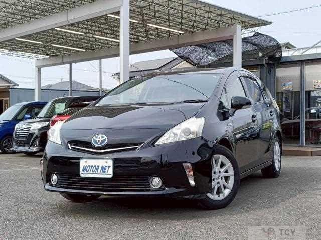 2013 Toyota PRIUS α