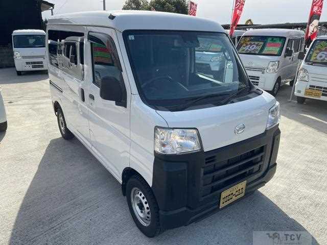 2022 Daihatsu Hijet Cargo