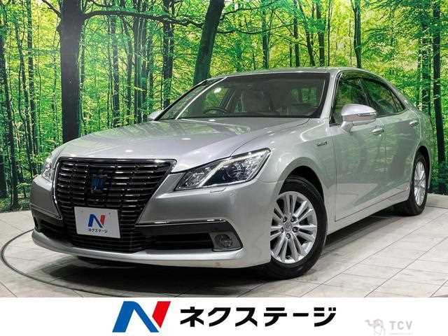 2013 Toyota Crown Hybrid