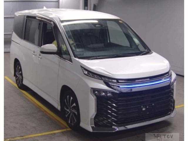 2022 Toyota Voxy
