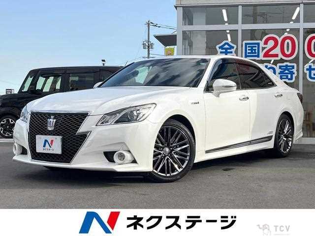 2013 Toyota Crown Hybrid