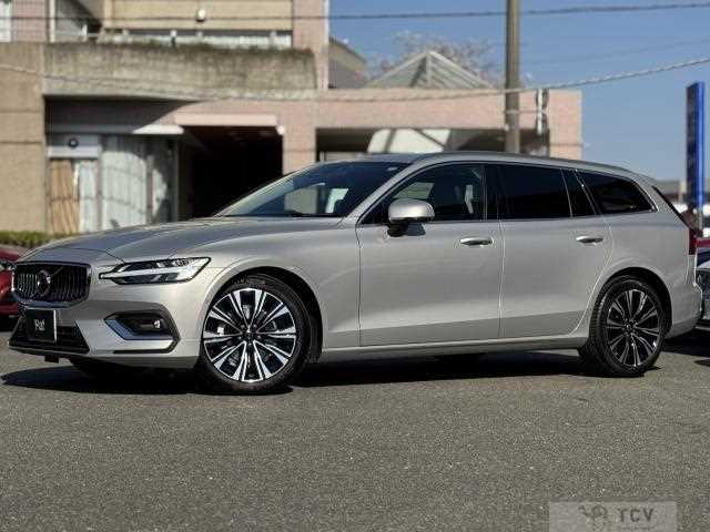 2025 Volvo V60