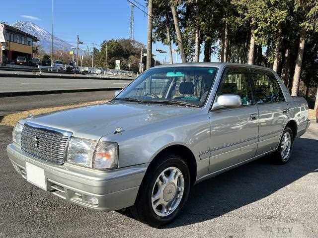 2003 Toyota Crown Sedan