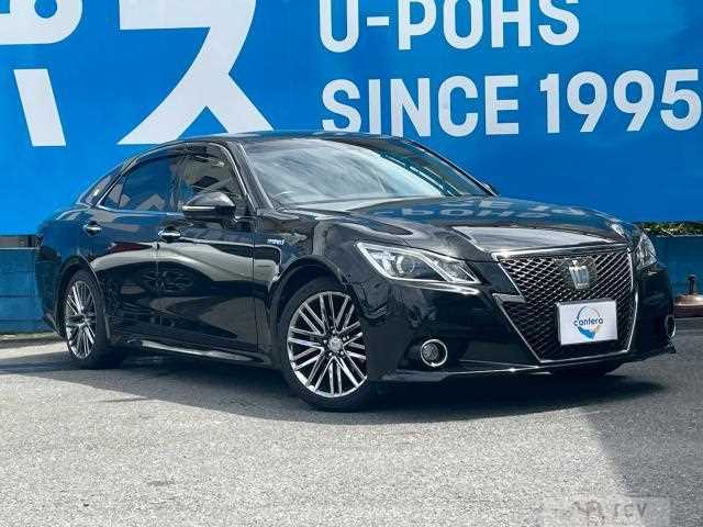2013 Toyota Crown Hybrid
