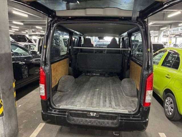 Toyota Hiace Van 2024 — миниатюра 4