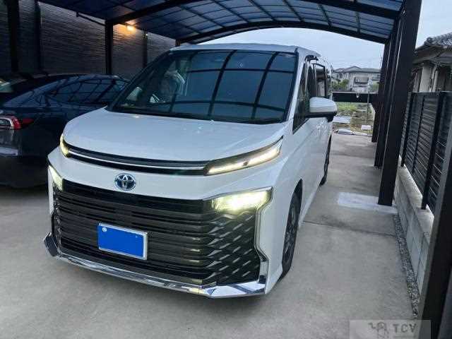 2022 Toyota Voxy