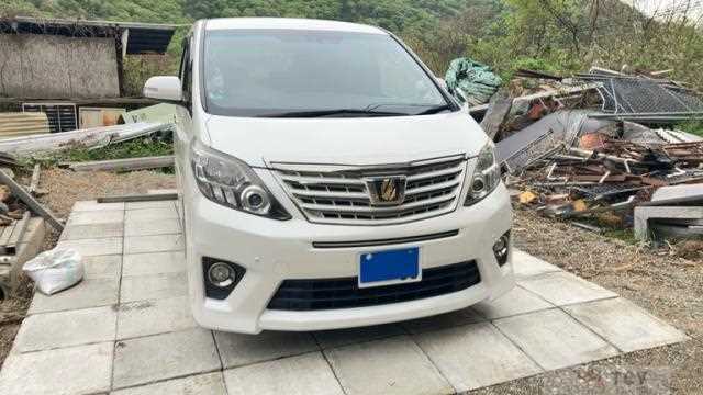 2015 Toyota Alphard G